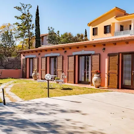 Quadrifoglio 住宿加早餐酒店 圣特奥多罗